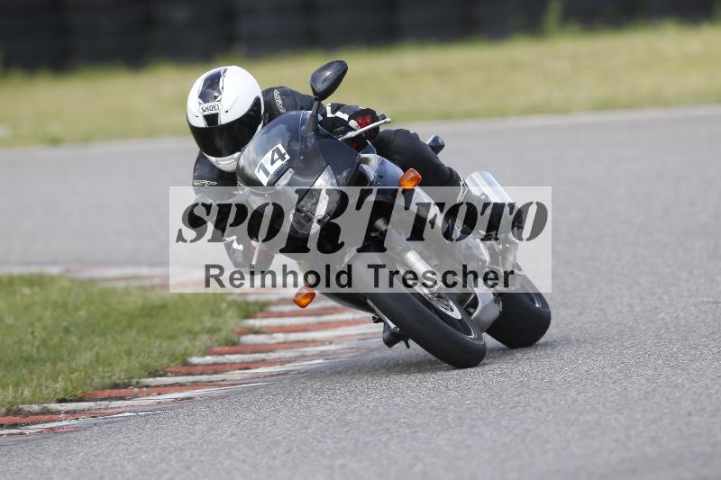 Archiv-2025/09 22.04.2025 Cornu Master School ADR/gruen-vert/14